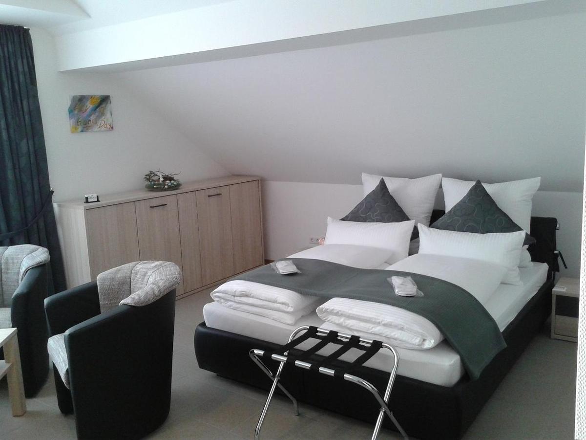 Dzt-Schwarzwaldhotel Garni Unterkirnach Quarto foto